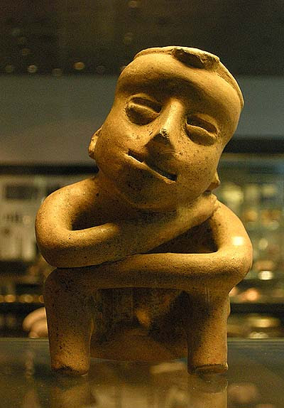 Berlin, Dahlem Museum, mezoamerikai férfi-szobor