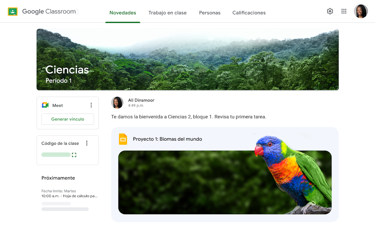 La pantalla principal de Google Classroom, con imágenes de una selva tropical para una clase de ciencias y un proyecto llamado Biomas del mundo.
